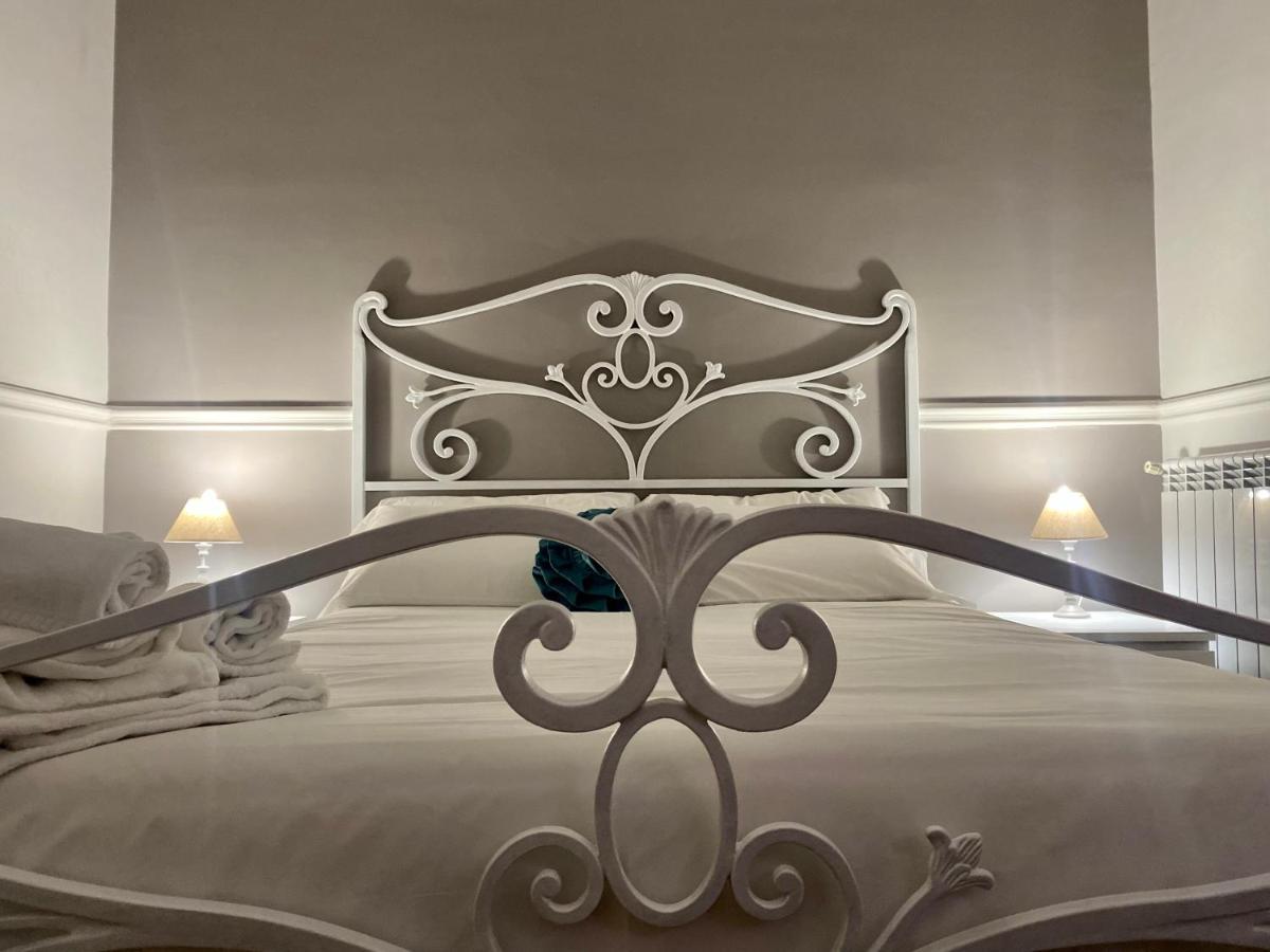 Bed and Breakfast Miluar - Centro Storico - Lungo La Via Della Musica à Naples Extérieur photo