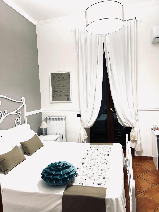 Bed and Breakfast Miluar - Centro Storico - Lungo La Via Della Musica à Naples Extérieur photo