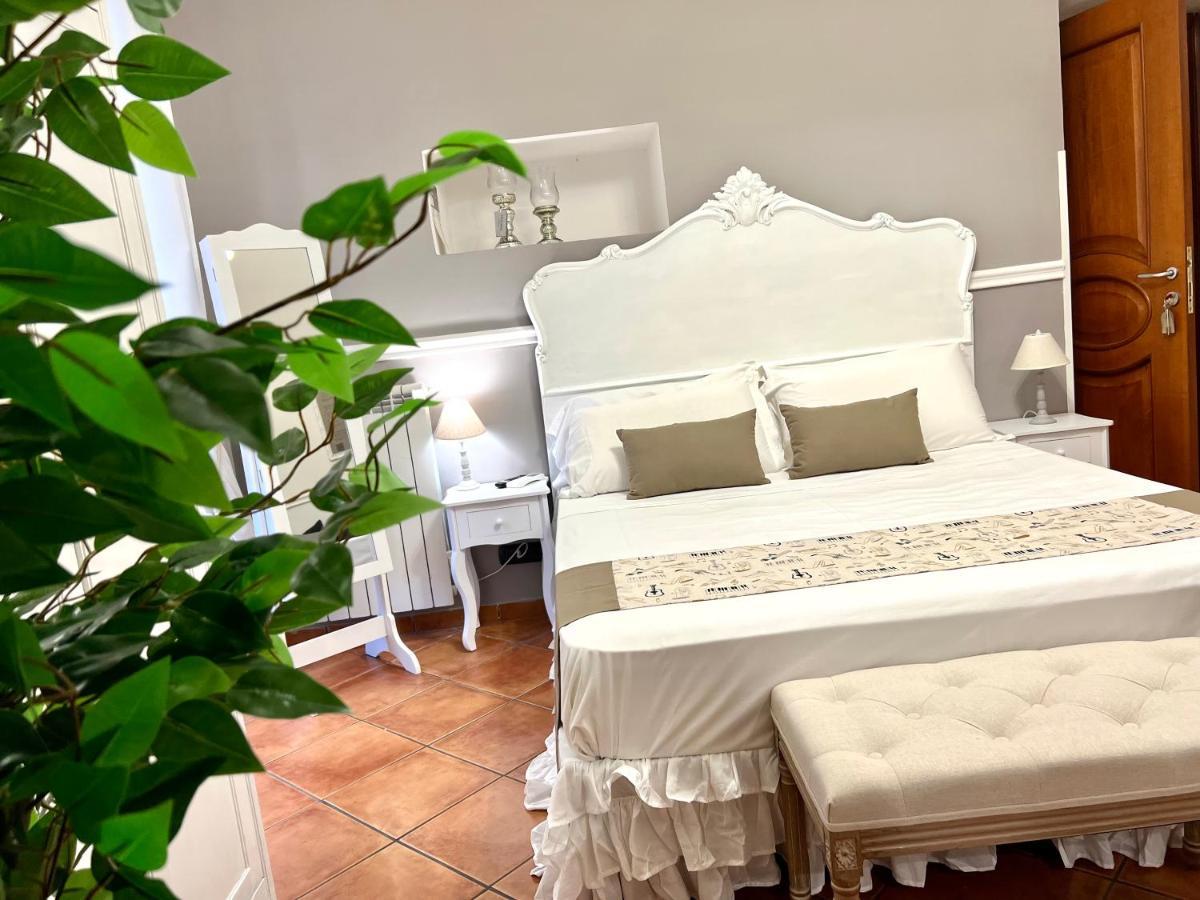 Bed and Breakfast Miluar - Centro Storico - Lungo La Via Della Musica à Naples Extérieur photo