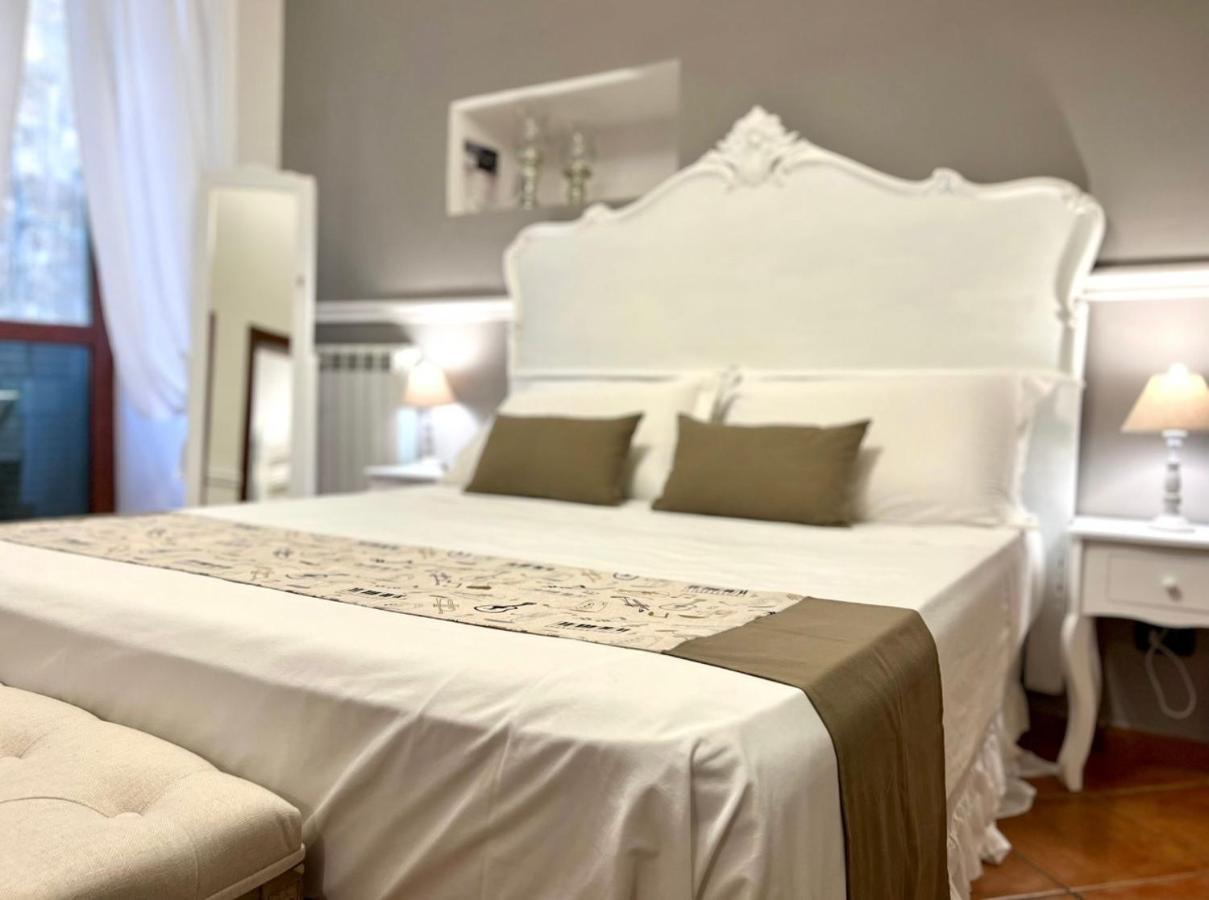 Bed and Breakfast Miluar - Centro Storico - Lungo La Via Della Musica à Naples Extérieur photo